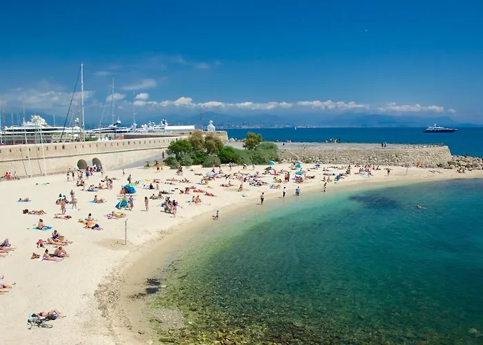 Freshly Tastefully Renovated Apartments In Heart Of Old Antibes