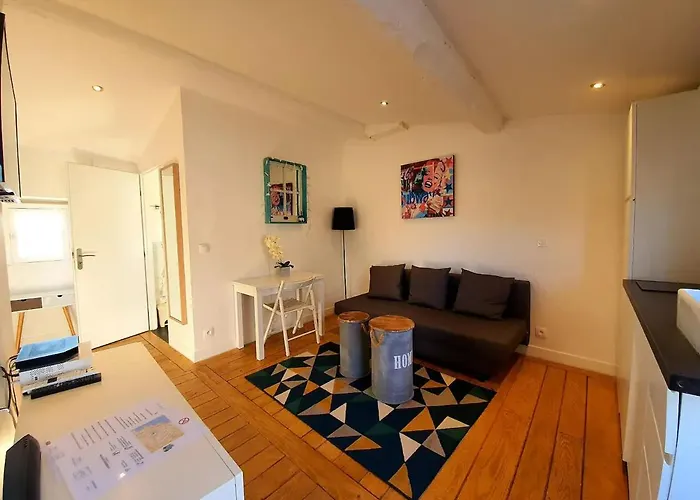 Freshly Tastefully Renovated Apartments In Heart Of Old Antibes