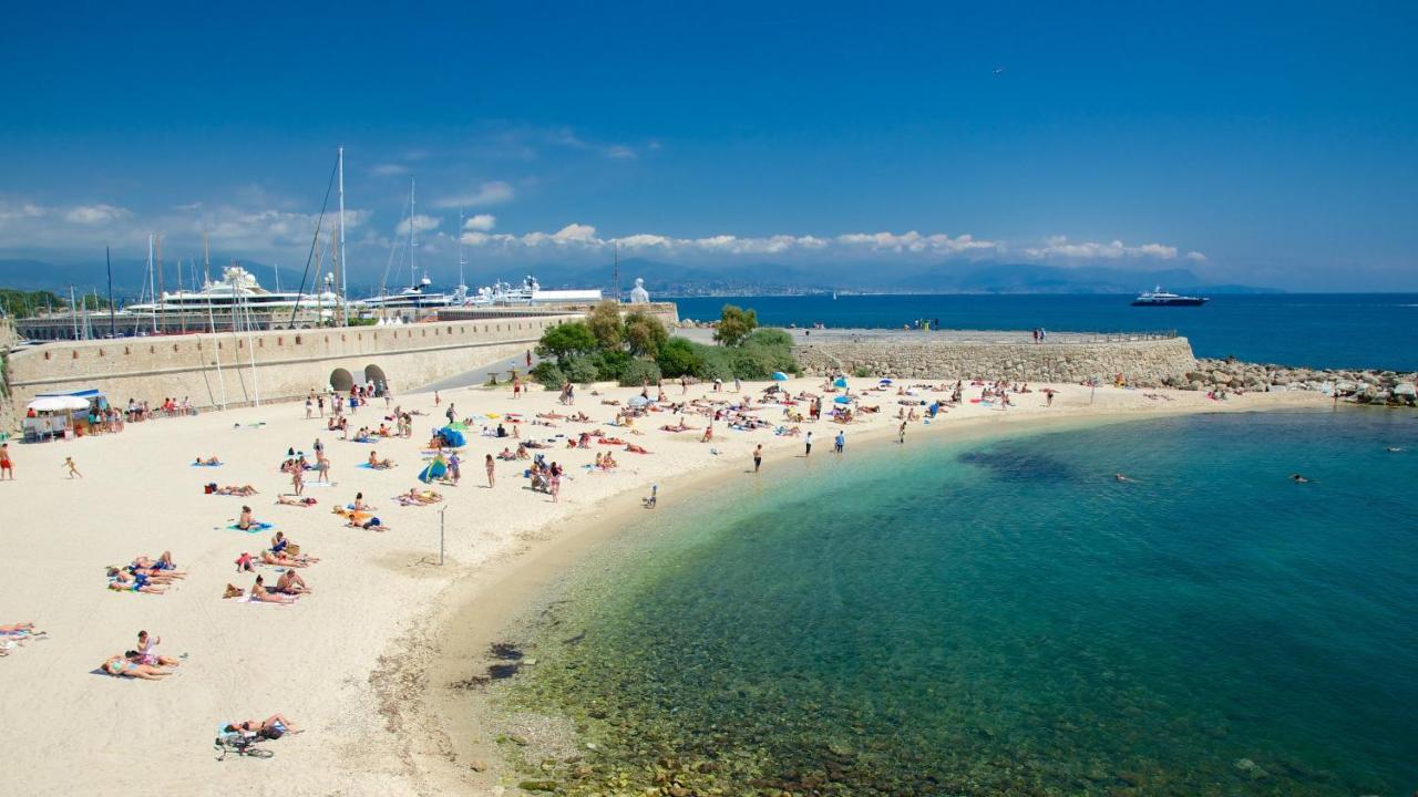 Apartment Freshly Tastefully Renovated In Heart Of Old Antibes