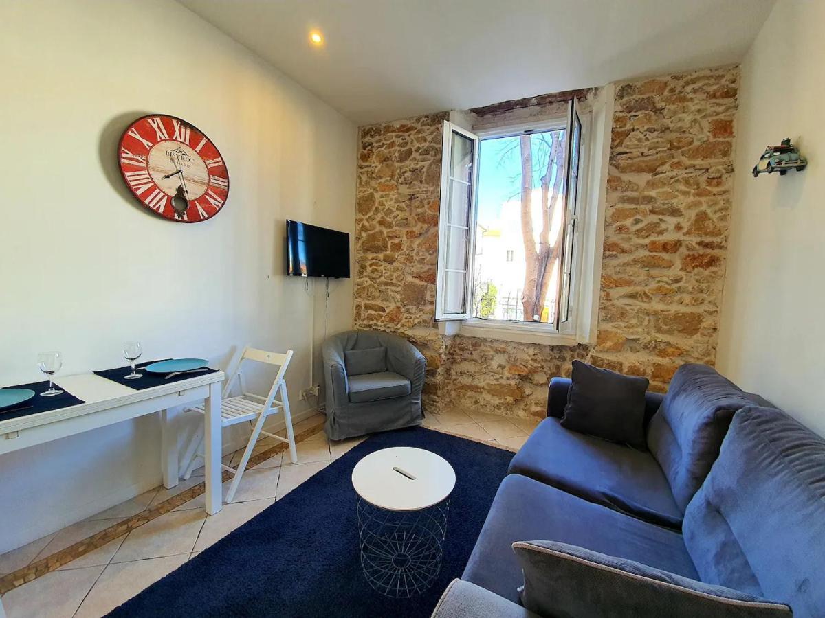 Apartment Freshly Tastefully Renovated In Heart Of Old *