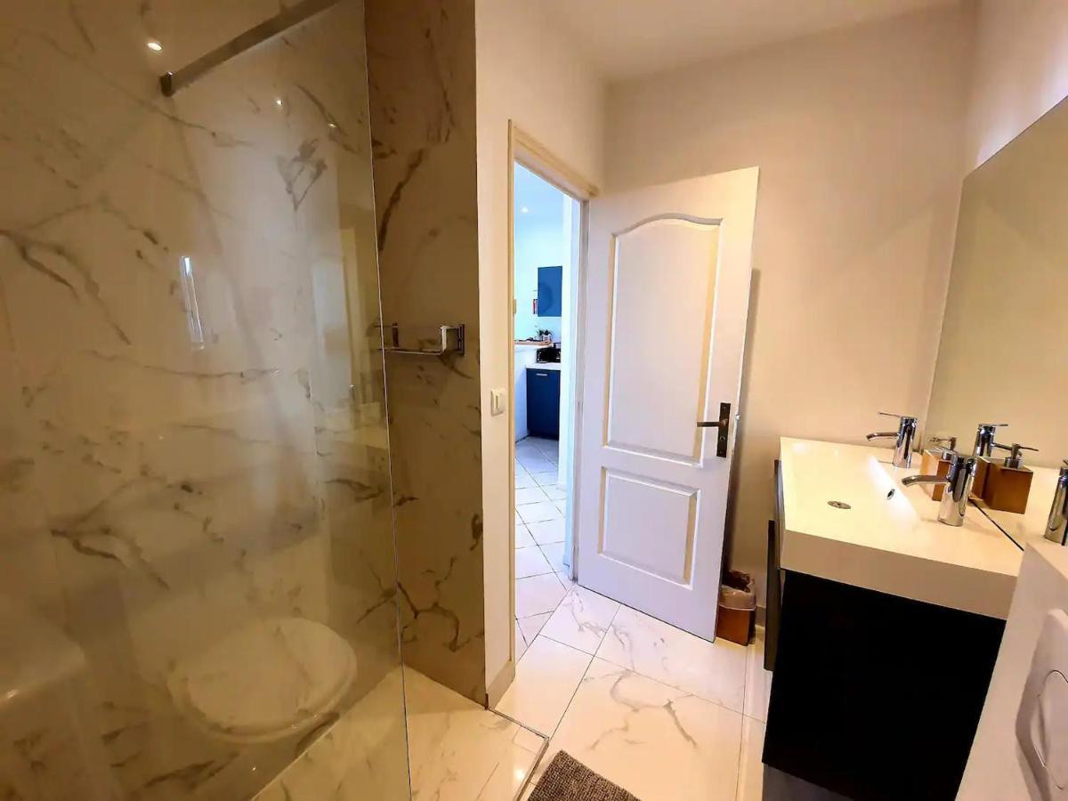 Apartment Freshly Tastefully Renovated In Heart Of Old
